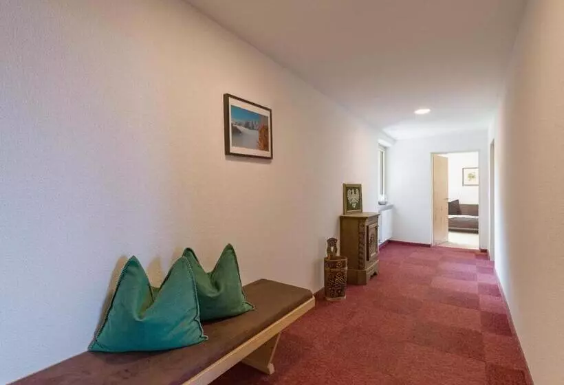 Aparthotel Brandauerhof