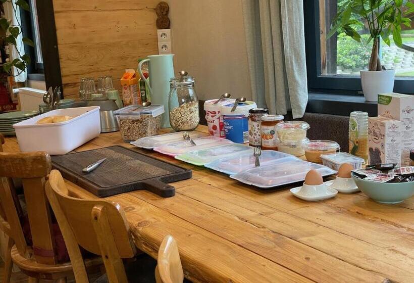 הוסטל Backyard Mountain