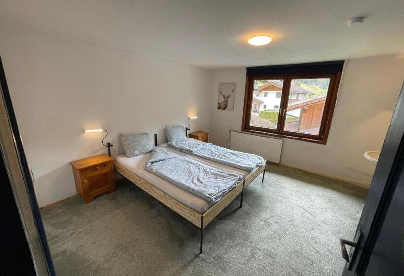 הוסטל Backyard Mountain