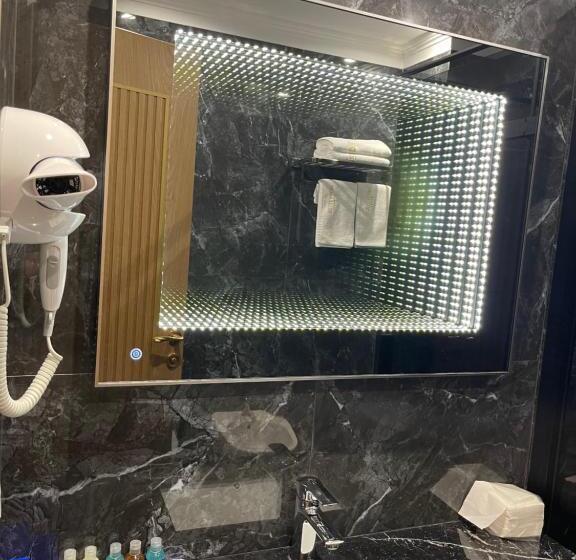 Deluxe Resort And Spa