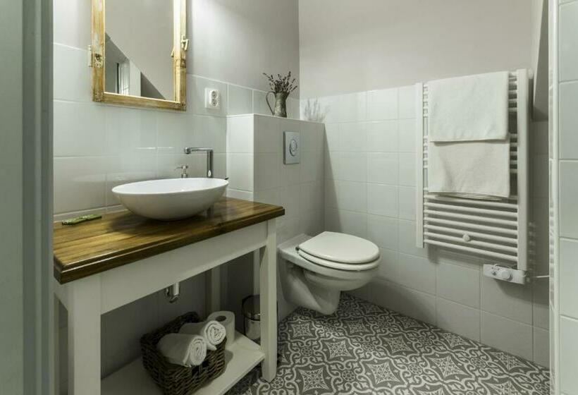 Bed and Breakfast Villa Lenka