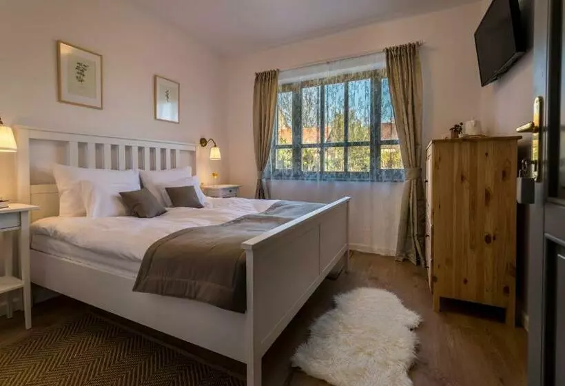 Aamiaismajoitus (B&B) Villa Lenka