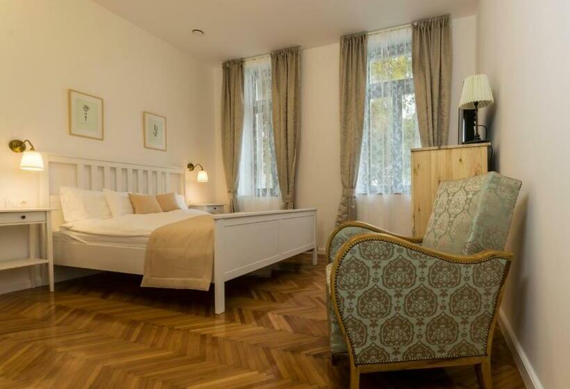 Bed and Breakfast Villa Lenka