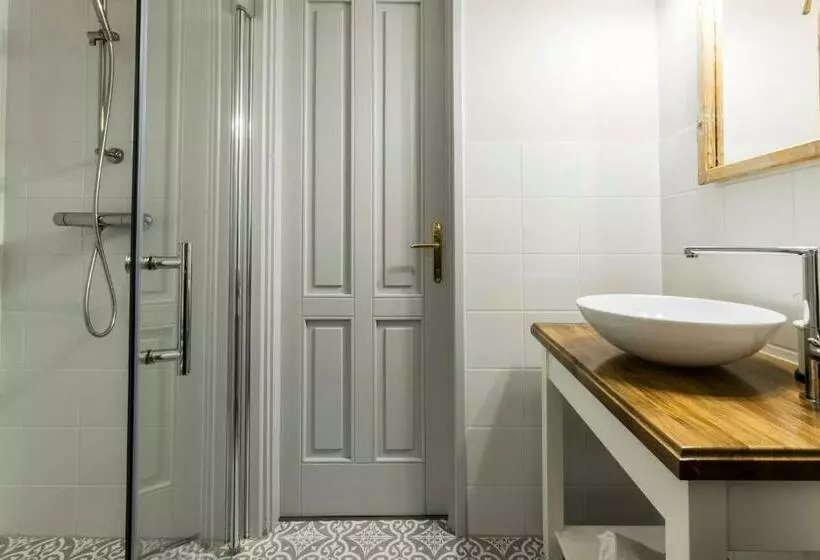 Aamiaismajoitus (B&B) Villa Lenka