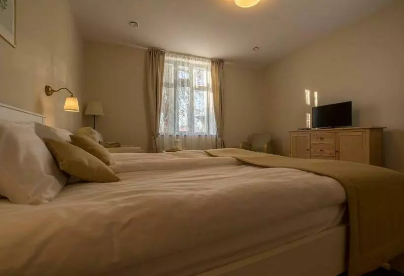 Aamiaismajoitus (B&B) Villa Lenka