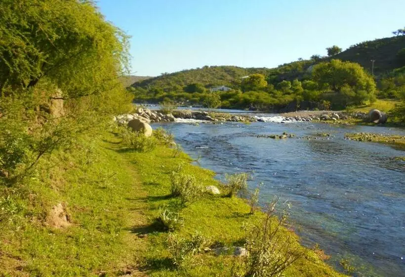 Hotelli Al Otro Lado Del Río