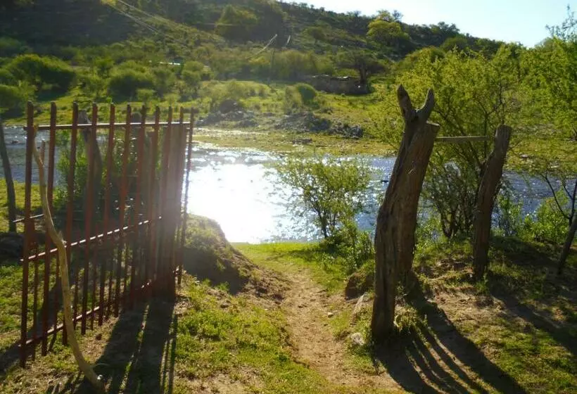 Hotelli Al Otro Lado Del Río