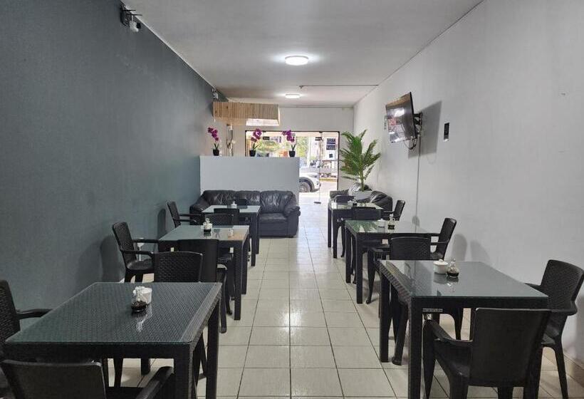 هتل Villa Del Sol