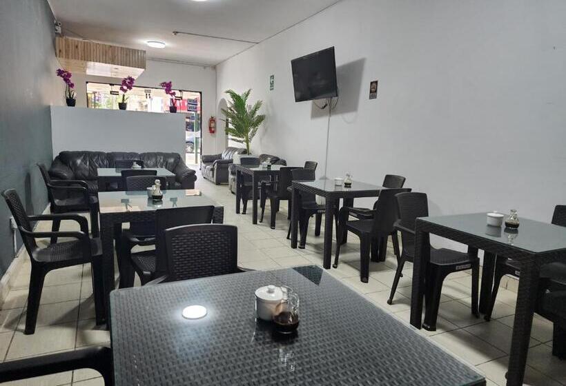 هتل Villa Del Sol