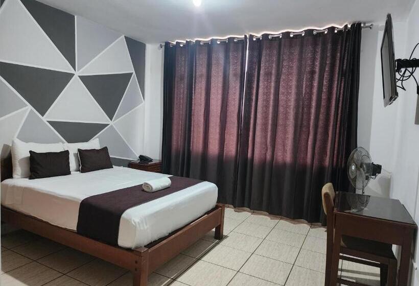 هتل Villa Del Sol