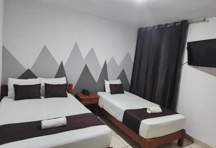 هتل Villa Del Sol