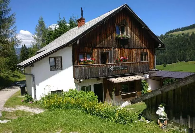 ホテル Zauneralm