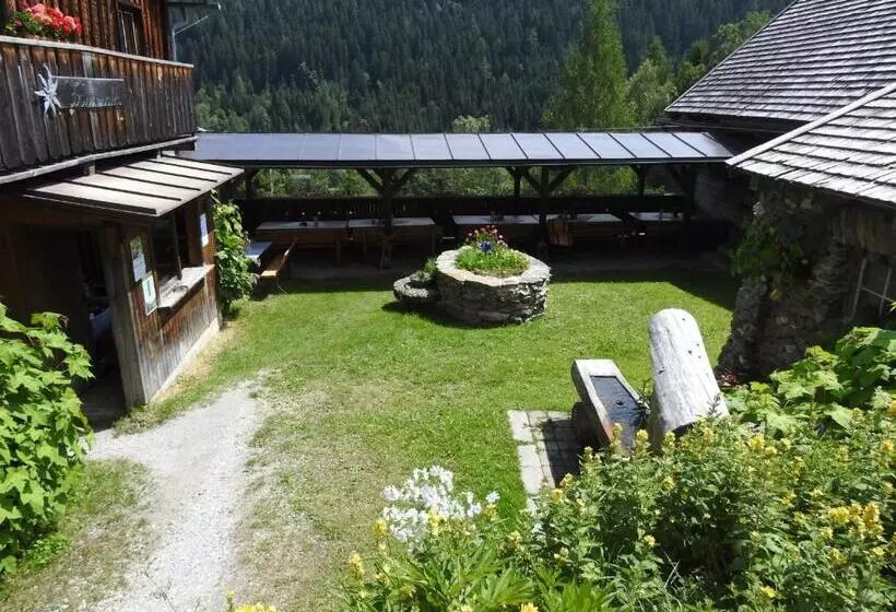 ホテル Zauneralm