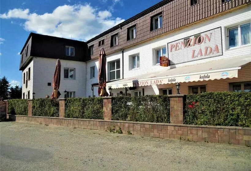 Majatalo Penzion Lada