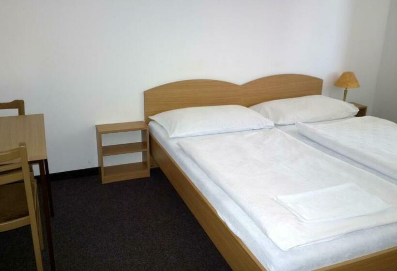 Panzió Penzion Lada