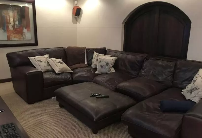 Majatalo Swanepoel Guesthouse