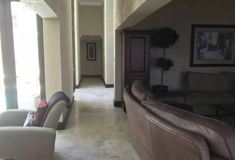 Majatalo Swanepoel Guesthouse