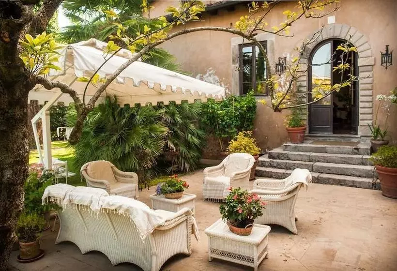تختخواب و صبحانه Casabiancalana Boutique
