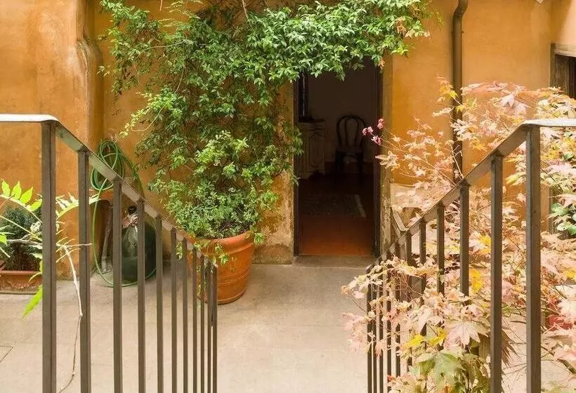 تختخواب و صبحانه Casabiancalana Boutique