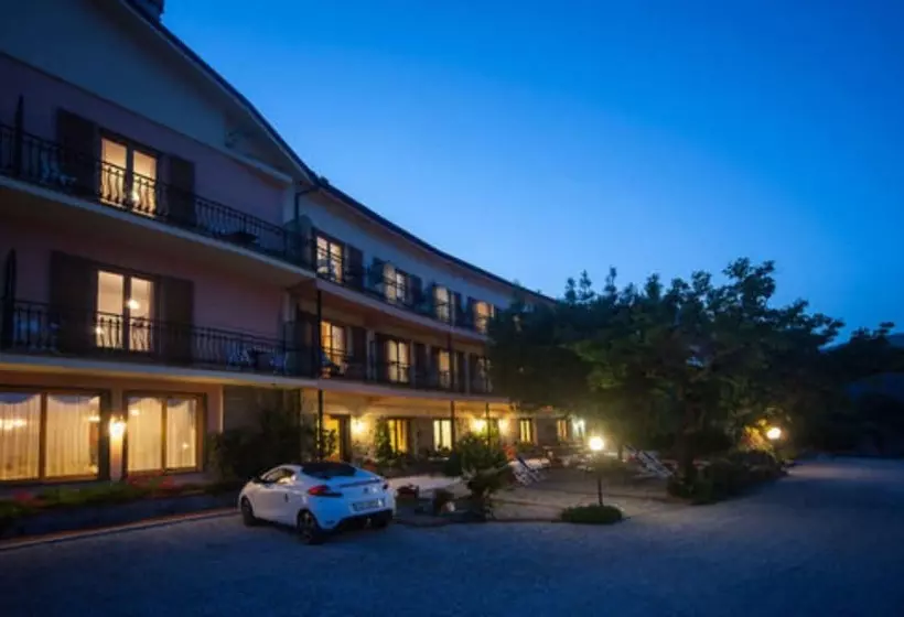 فندق Albergo Suisse Bellevue