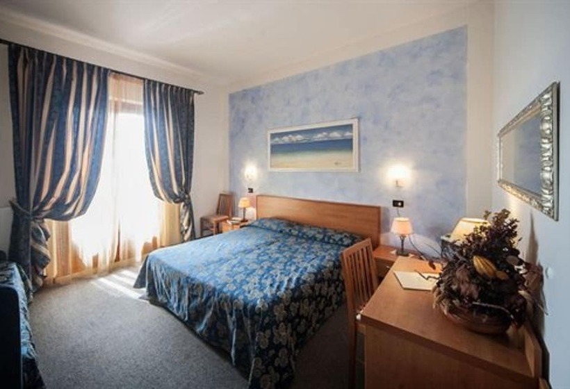 ホテル Albergo Suisse Bellevue