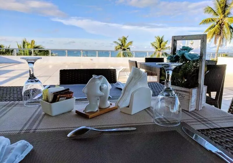 ホテル Bohol South Beach