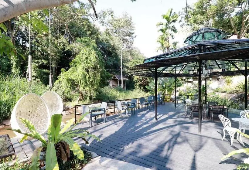 בית מלון כפרי Capital O 464 At Nata Chiangmai Chic Jungle