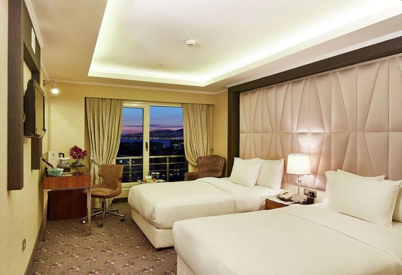 Doubletree By Hilton Hotel Izmir Alsancak