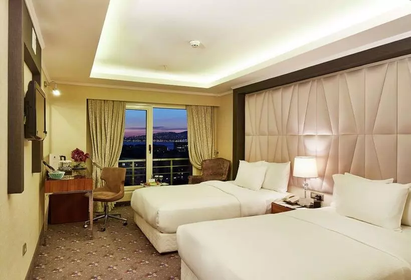 Doubletree By Hilton Hotel Izmir Alsancak