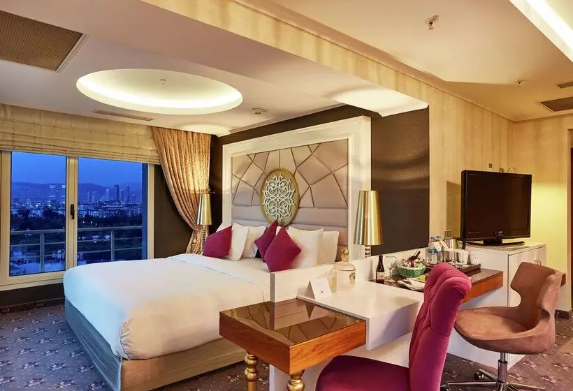 Doubletree By Hilton Hotel Izmir Alsancak