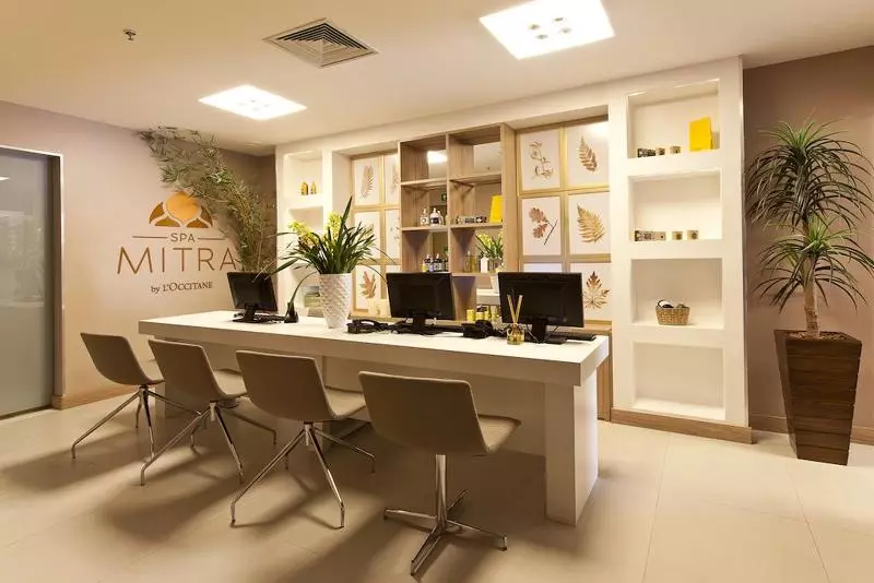 ホテル Esuites Savassi Toscanini