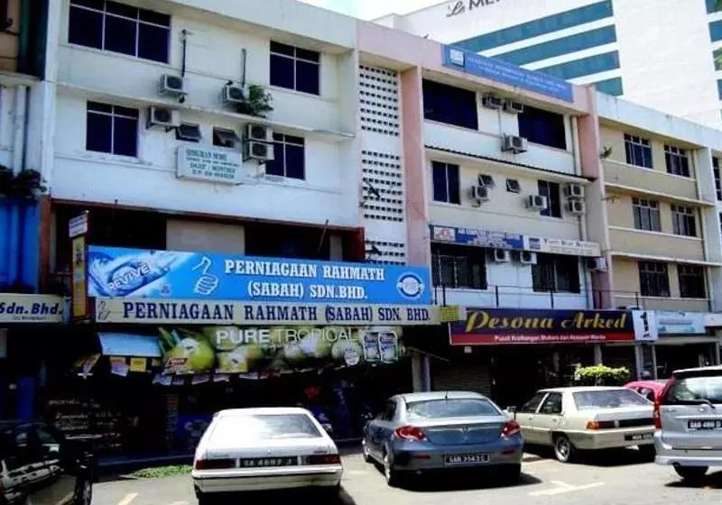 فندق Iskandar Sinsuran Guesthouse