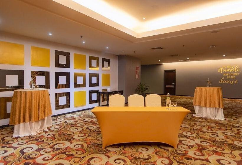 Kinta Riverfront Hotel & Suites