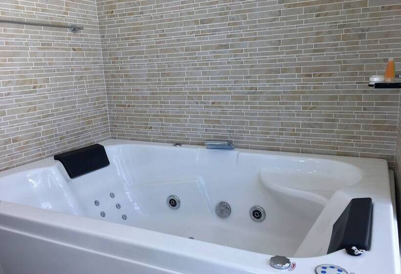 Kinta Riverfront Hotel & Suites