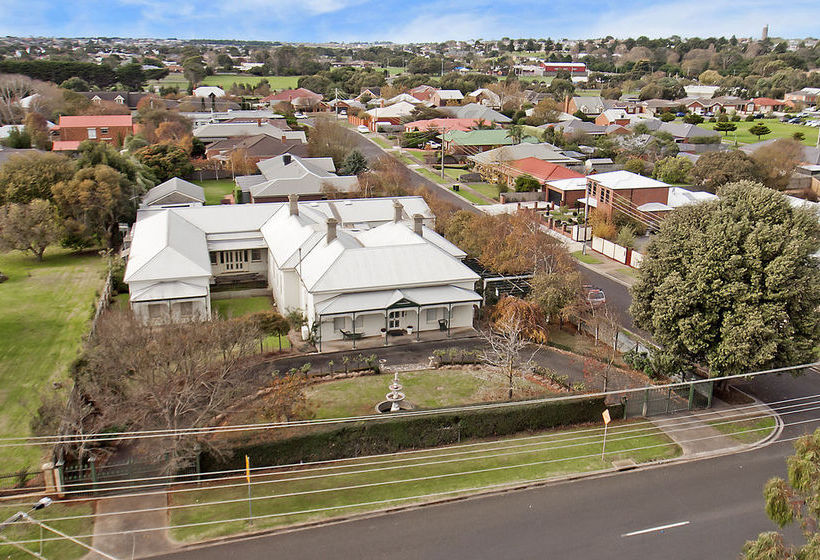 فندق Merton Manor Exclusive B&b