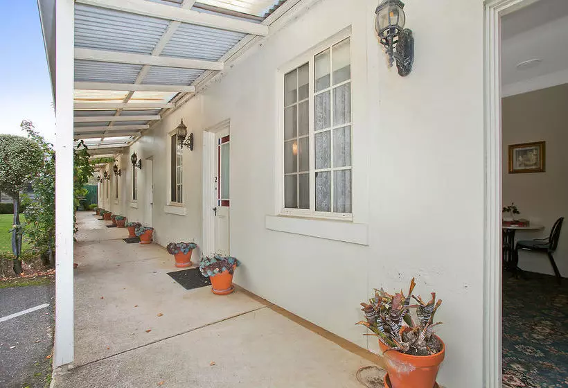 ホテル Merton Manor Exclusive B&b