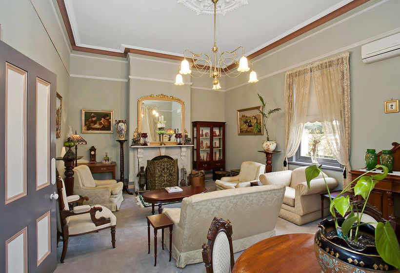 فندق Merton Manor Exclusive B&b