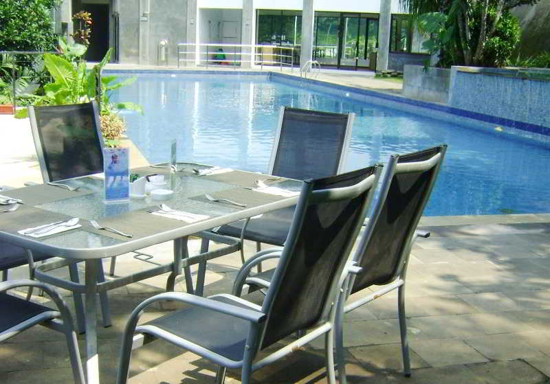 فندق Oak Tree Emerald Semarang