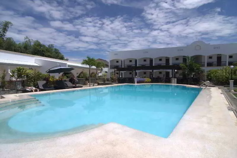 בית מלון כפרי Panglao Regents Park Resort