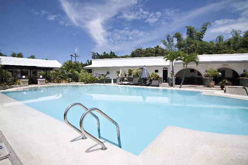 בית מלון כפרי Panglao Regents Park Resort