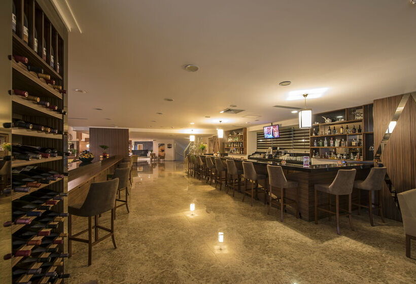 فندق Ramada by Wyndham Cappadocia