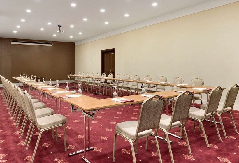 فندق Ramada by Wyndham Cappadocia