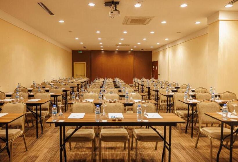 فندق Ramada by Wyndham Cappadocia