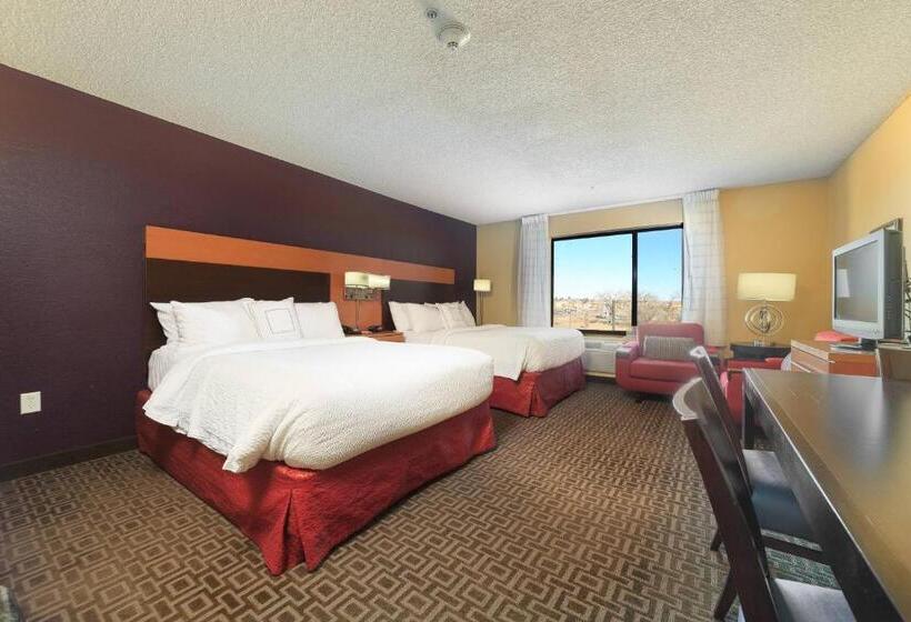 בית מלון כפרי Towneplace Suites Farmington