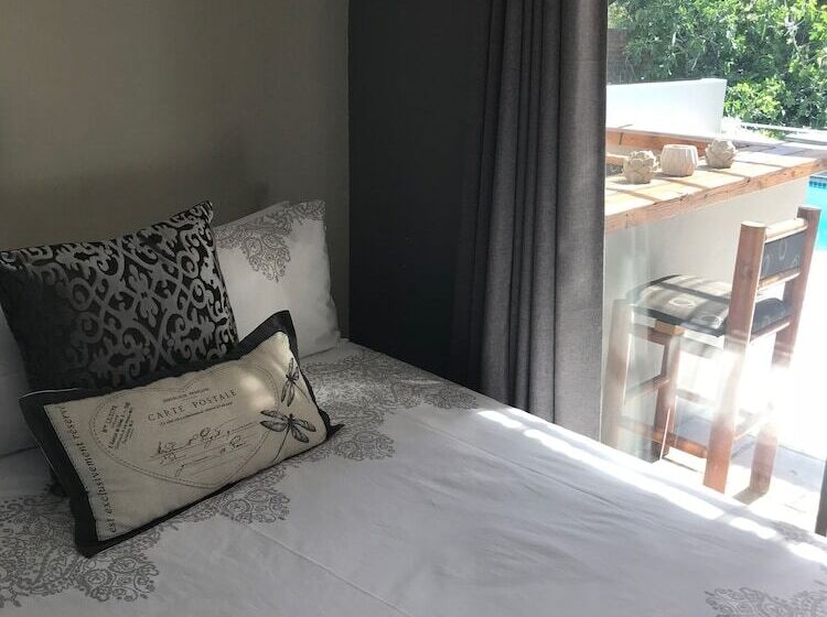 ベッドアンドブレックファースト 28 La Rochelle