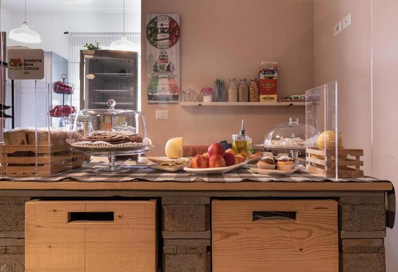 Bed And Breakfast Bric & Brac