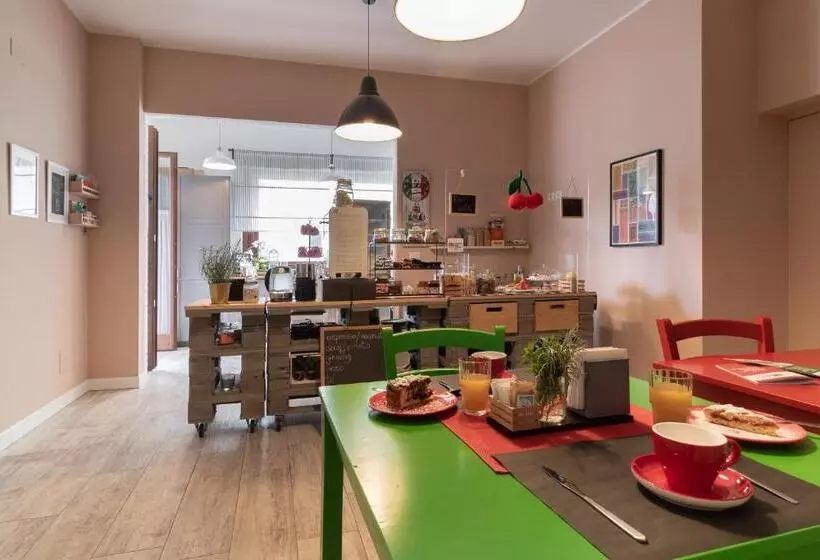Bed And Breakfast Bric & Brac