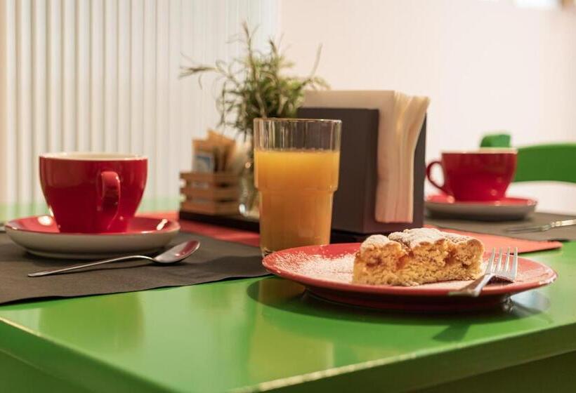 Bed And Breakfast Bric & Brac