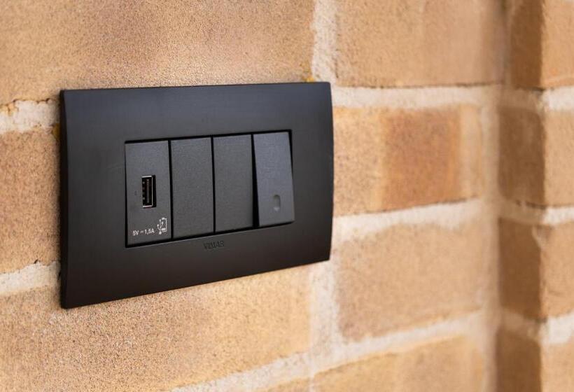 Bed And Breakfast Bric & Brac