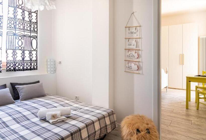 Bed And Breakfast Bric & Brac